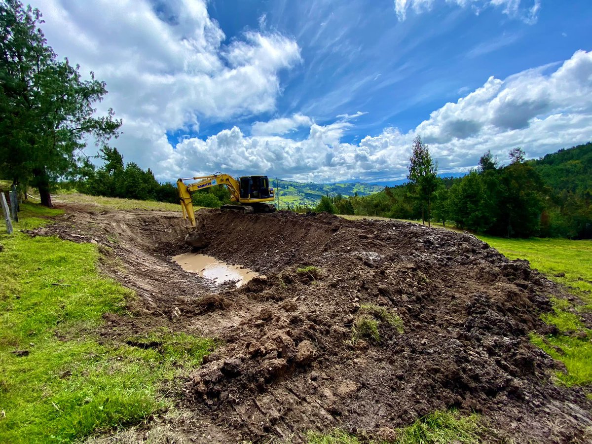 Alfred_Balle's tweet photo. ¡Fortalecer la disponibilidad de agua también es prepararnos para la variabilidad climática!

Por eso, en la @CAR_Cundi abrimos una convocatoria para recuperar, rehabilitar y mantener reservorios excavados previamente construidos en predios rurales de 29 municipios. 
Productores agropecuarios que cumplan los requisitos podrán postularse hasta completar los cupos.

Consulte los requisitos en https://t.co/56nNQnqcp0.