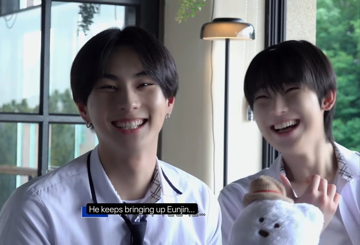 hellowoee's tweet photo. those eye smiles 😊😊 https://t.co/xZXZ8q1Vd1