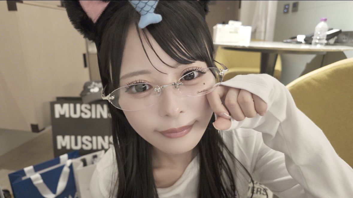 iLiFE_riri's tweet photo. 💖 #りりたんちゃんねる 💖
【購入品紹介】初の韓国…>  ̫<♩

この後すぐ公開されます！
お気に入りをいくつかゲットしましたョᴖ ̫ᴖ韓国でのるんるんりりたんをお届けです🇰🇷🩶
いいね、コメントたくさんまってます🫶🏻

🔗https://t.co/MVqX97ehII https://t.co/mD9N0kDlmH