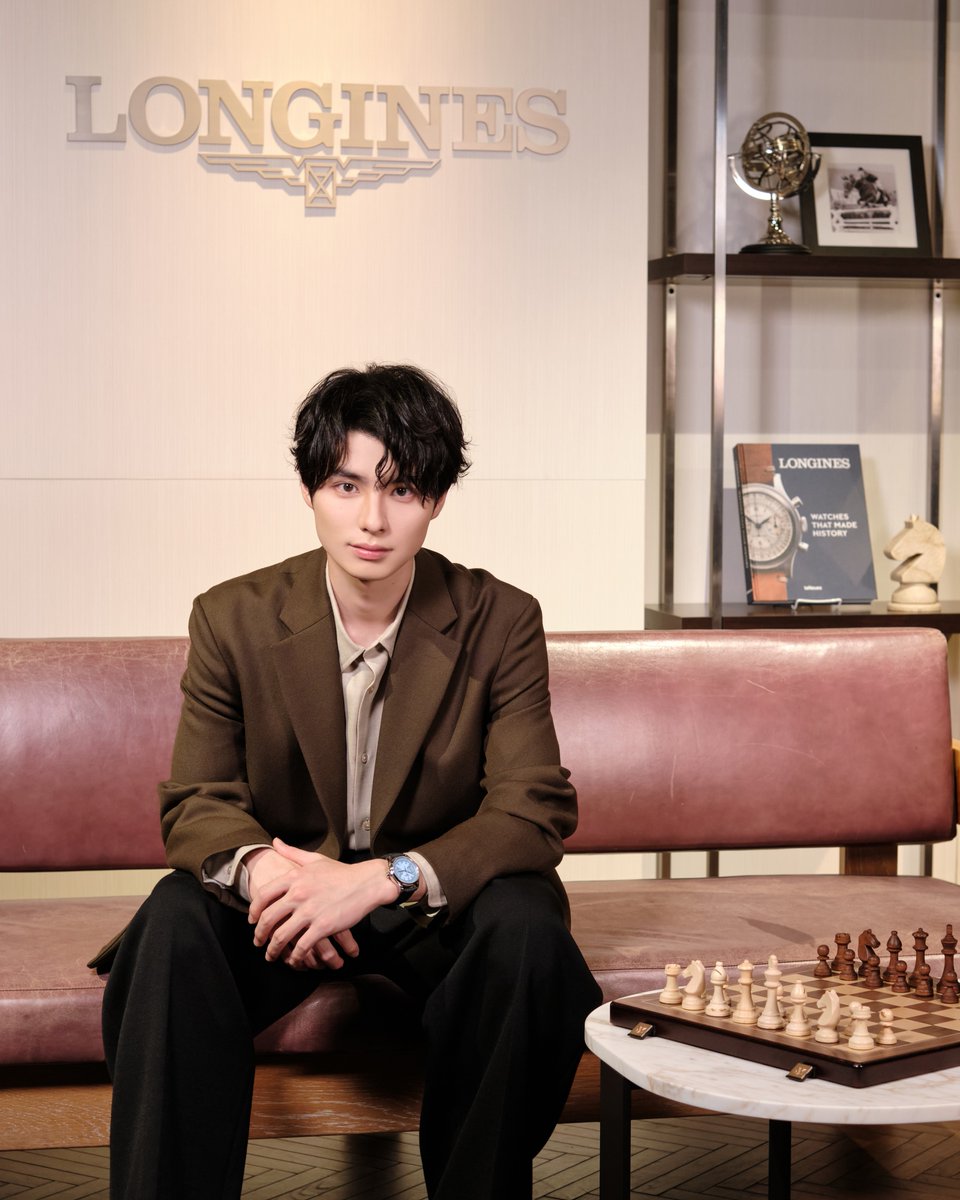 Longines_Japan's tweet photo. ＼ 俳優 #本田響矢 さんが登場 ／
#ロンジンマスターコレクション 初のモノプッシャークロノグラフ 発売記念イベントを開催。

「ロンジン フレンド・オブ・ブランド」の本田さんは、フロステッドブルーモデルを着用。
正統派ドレスウォッチの魅力を体現したタイムピースです。
▸ https://t.co/127wapGe67