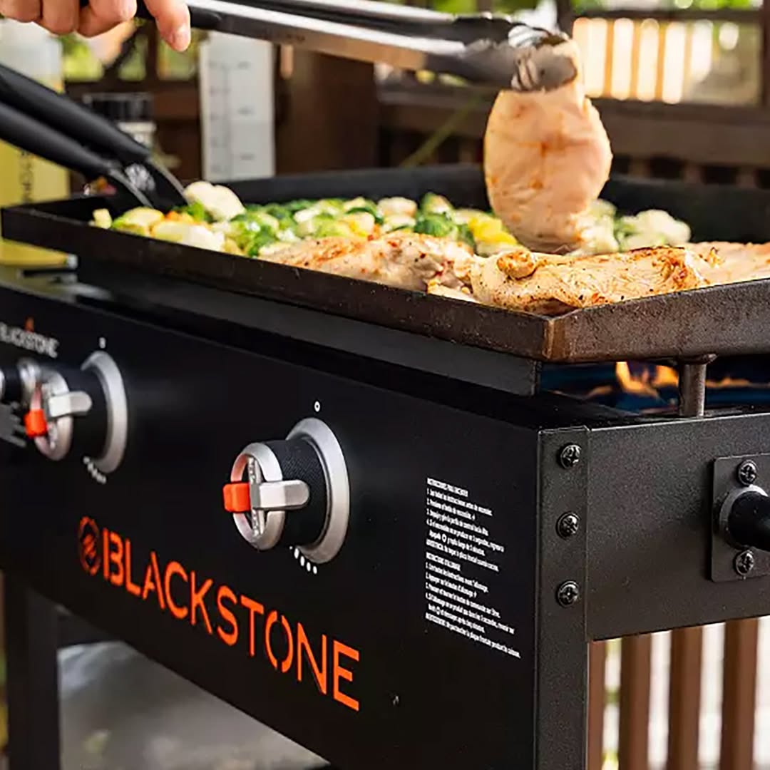 Socalbbqshop's tweet photo. Blackstone premium griddles from the USA are the cutting edge of everything flat top grilling.

Shop:
https://t.co/LmDFegMy7x 

#socalbbqshop #outdoorliving #bbq #food #fire ##BlackstoneGriddle #GriddleNation #FlatTop https://t.co/N6KcEXIoSb