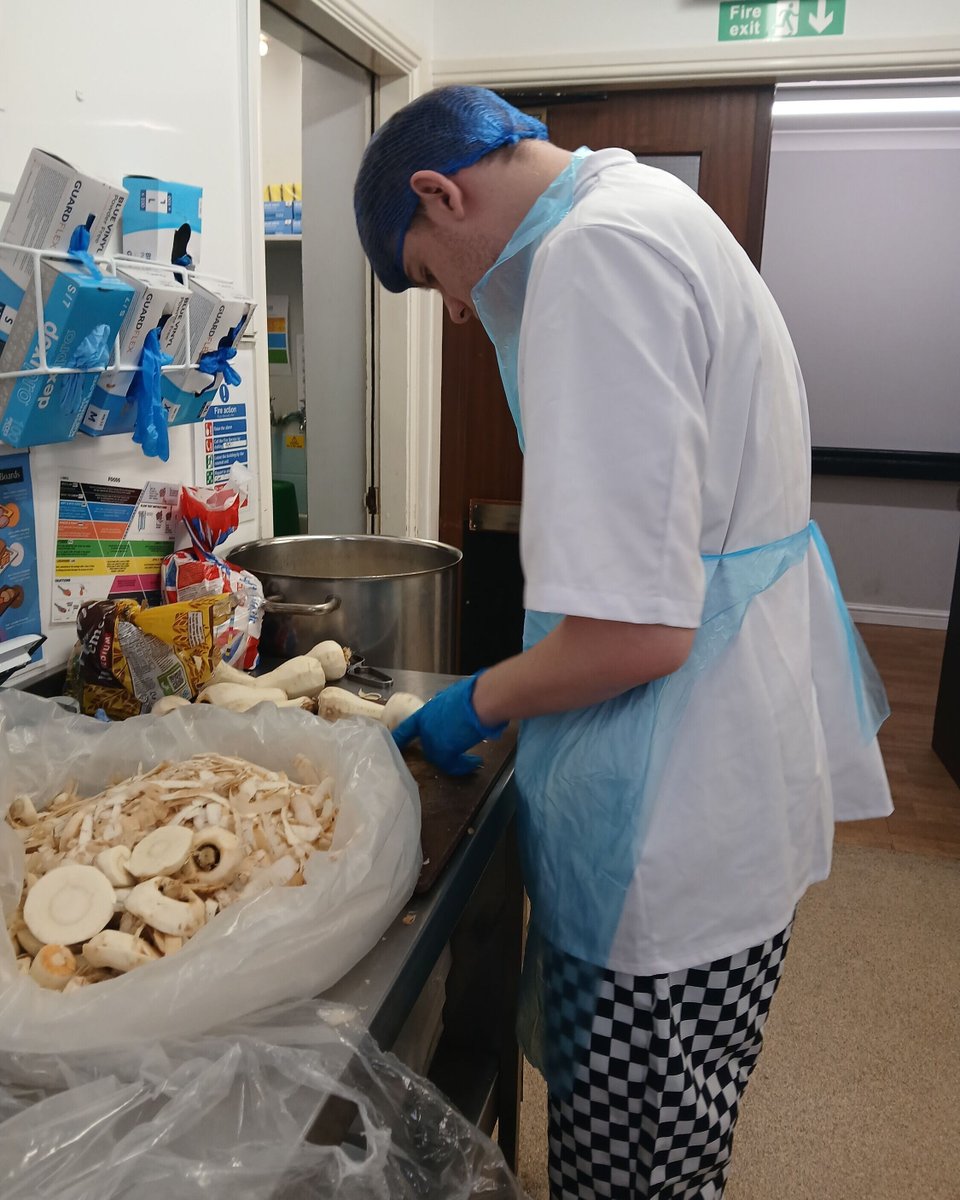 Forward2Employ's tweet photo. Luca and Jayden continue to impress at RCB care homes! 

They’ve recently been learning how to make trifles, adding to their practical kitchen skills.

Great work, both! 👏 https://t.co/cWguHocaO6