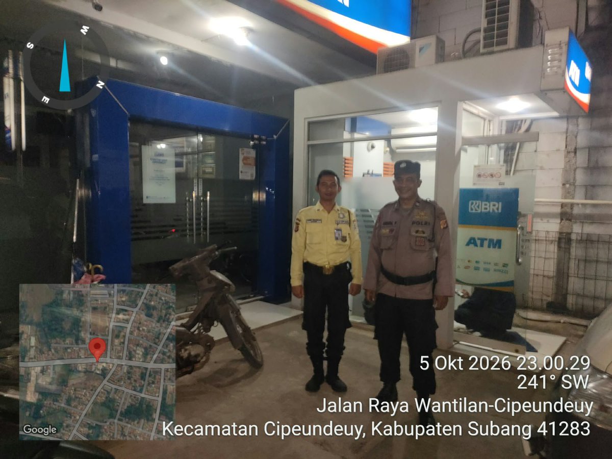 HumassekCpdysbg's tweet photo. Kegiatan Patroli OBVIT Perbankan dan Perniagaan Toko Modern.

SUBANG, Senin (05/10/26) Personil Patroli Samapta Polsek Cipeundeuy laksanakan Patroli OBVIT Bank Mandiri, BRI, BJB, BNI, dan Toko Modern antisipasi kejahatan https://t.co/oIgYnsrQ27