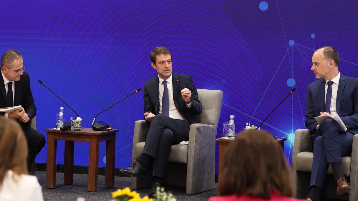 HoxhaFer's tweet photo. A pleasure to participate in the 12th edition of the Tirana #ConnectivityForum, which for more than a decade has been an important platform for advancing discussions on connectivity, regional cooperation and the European future of the Western Balkans. 🇦🇱🇪🇺

My message today was clear: the time has come to move from words to deeds on EU #enlargement, guided by a credible and shared accession roadmap.

#Albania is doing its part. We are delivering, chapter by chapter, benchmark by benchmark, reform by reform, with the objective of concluding accession negotiations by 2027. Because reforms are not conditions imposed from outside; they are investments in a stronger, more democratic and more prosperous Albania. Long before they become EU benchmarks, reforms are milestones on our own path of development and modernisation.

This is why we strongly support the principle of #gradual integration, or, as I call it, "access before accession". Through phased participation in EU policies, the Single Market, common programmes and strategic projects, we can accelerate convergence while strengthening confidence in the enlargement process. This is not and canot be an alternative to membership, but a more credible and resilient pathway towards it, benefiting both candidate countries and the European Union.

Our region has travelled a remarkable path, from conflict to cooperation, from isolation to integration. 

Only through a merit-based process we may earn our place in the European family and turn the #European perspective into a European future. 🇦🇱🇪🇺

#Albania2030 #StrongerTogether

--

Me kënaqësi mora pjesë në edicionin e 12-të të Tirana #ConnectivityForum, i cili prej më shumë se një dekade ka shërbyer si një platformë e rëndësishme për avancimin e diskutimeve mbi ndërlidhjen, bashkëpunimin rajonal dhe të ardhmen evropiane të Ballkanit Perëndimor. 🇦🇱🇪🇺

Mesazhi im sot ishte i qartë: ka ardhur koha të kalojmë nga fjalët te veprat për zgjerimin e Bashkimit Evropian, të udhëhequr nga një udhërrëfyes i besueshëm dhe i përbashkët për anëtarësim.

#Shqipëria po bën pjesën e saj. Ne po ecim përpara kapitull pas kapitulli, kriter pas kriteri, reformë pas reforme, me objektivin për të përmbyllur negociatat e anëtarësimit deri në vitin 2027. Sepse reformat nuk janë kushte të imponuara nga jashtë; ato janë investime për një Shqipëri më të fortë, më demokratike dhe më të begatë. Shumë përpara se të bëhen standarde të BE-së, ato janë gurë kilometrikë në rrugën tonë të zhvillimit dhe modernizimit.

Pikërisht për këtë arsye mbështesim fuqimisht parimin e integrimit gradual, ose siç më pëlqen ta quaj, “akses përpara anëtarësimit”. Përmes pjesëmarrjes së shkallëzuar në politikat e BE-së, në Tregun e Përbashkët, në programet e përbashkëta dhe projektet strategjike, mund të përshpejtojmë konvergjencën, duke forcuar njëkohësisht besimin në procesin e zgjerimit. Kjo nuk është dhe nuk mund të jetë një alternativë ndaj anëtarësimit të plotë, por një rrugë më e besueshme, më pragmatike dhe më e qëndrueshme drejt tij, në dobi si të vendeve kandidate, ashtu edhe të vetë Bashkimit Evropian.

Rajoni ynë ka bërë një rrugëtim të jashtëzakonshëm: nga konflikti te bashkëpunimi, nga izolimi te integrimi. 

Vetëm përmes një procesi të bazuar në meritë mund të fitojmë vendin që na takon në familjen evropiane dhe ta shndërrojmë perspektivën evropiane në një të ardhme evropiane. 🇦🇱🇪🇺

#Shqipëria2030     #Sëbashku