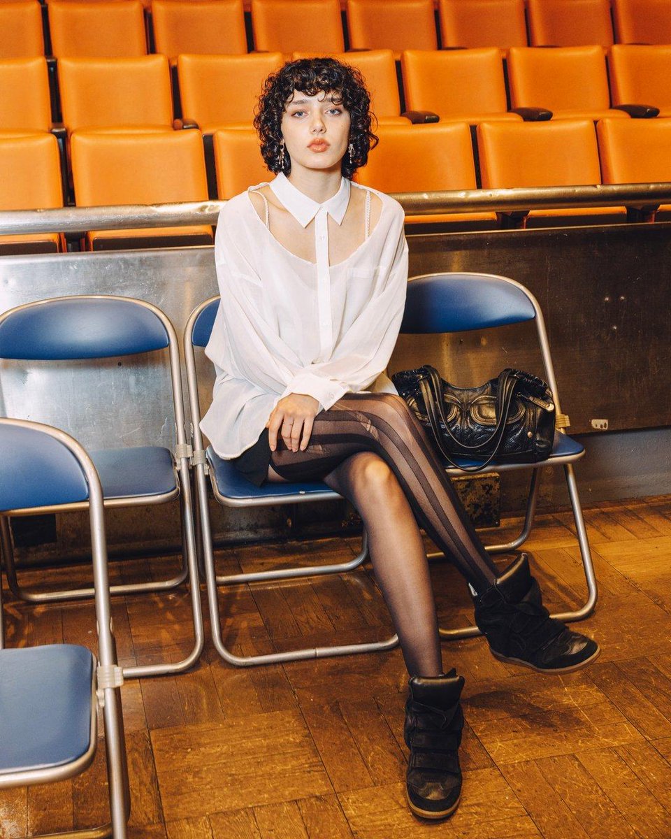 fashionsnap's tweet photo. 【スナップ】
職業: モデル

トップス: GU
ボトムス: UNIQLO
バッグ: vintage
シューズ: ISABEL MARANT

https://t.co/C0h9RK8hBT https://t.co/rM8dd2PZWB