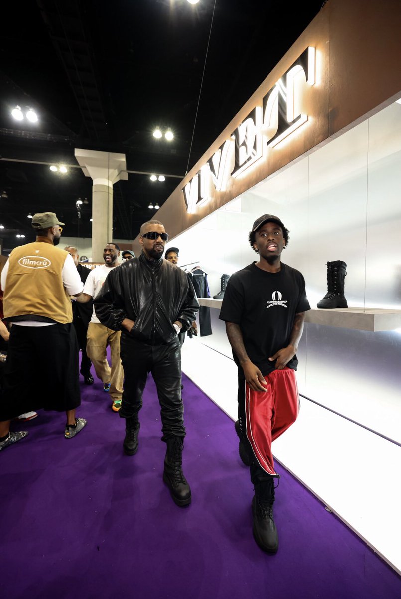 Shop_lesss's tweet photo. Most under rated pic of the the Year. https://t.co/e9mxQZhFzG