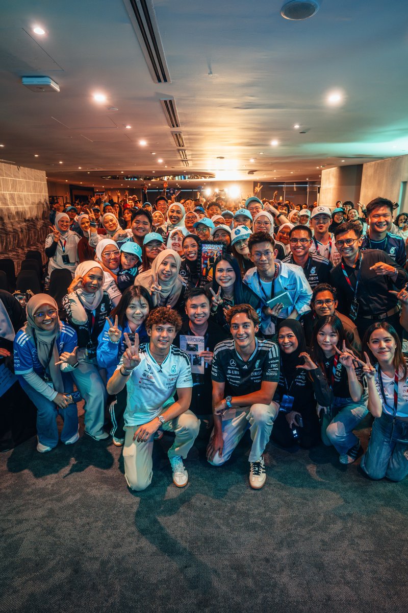 MercedesAMGF1's tweet photo. Last week in KL with PETRONAS 💚 https://t.co/MYK2Xeou67