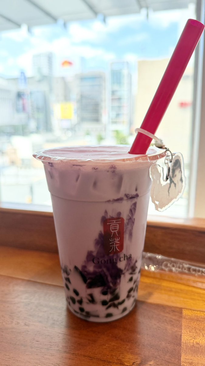 masa__masay's tweet photo. ゴンチャの巨峰ミルクティーやっと飲めた
ゼリーみたいなのが美味しい🍇 https://t.co/8JwvLM1wGj