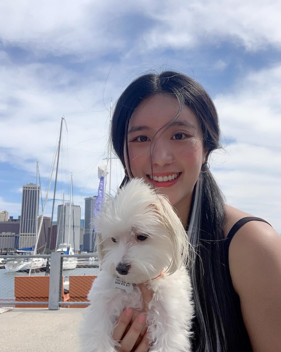 Anne4ar's tweet photo. A woman’s best state is likely one where she has the drive to pursue her goals yet also knows how to please herself at the right moments✨ https://t.co/o3DziT2NhJ