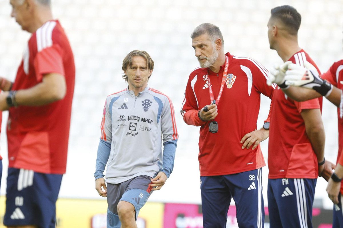 CroatiaFooty's tweet photo. 🇭🇷🇪🇸 Result predictions for today's match vs. Spain at Poljud? https://t.co/fhbhEL0b9h