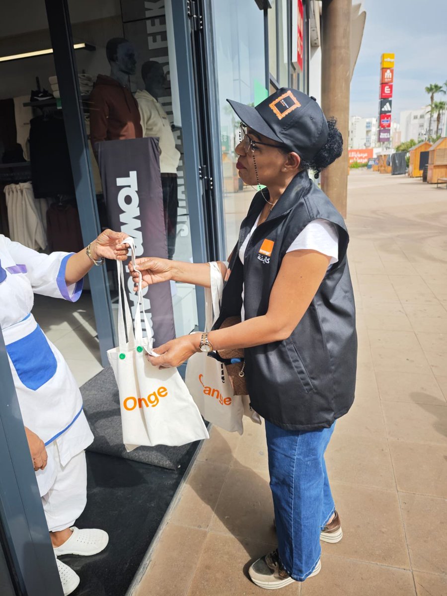 yayekoye's tweet photo. #MyCustomerMyBoss
#OrangeEstLa 
#ProudtoBeOrange https://t.co/3kNI7dSkku