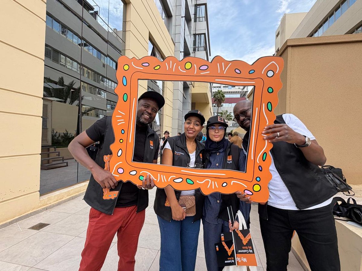yayekoye's tweet photo. #MyCustomerMyBoss
#OrangeEstLa 
#ProudtoBeOrange https://t.co/3kNI7dSkku