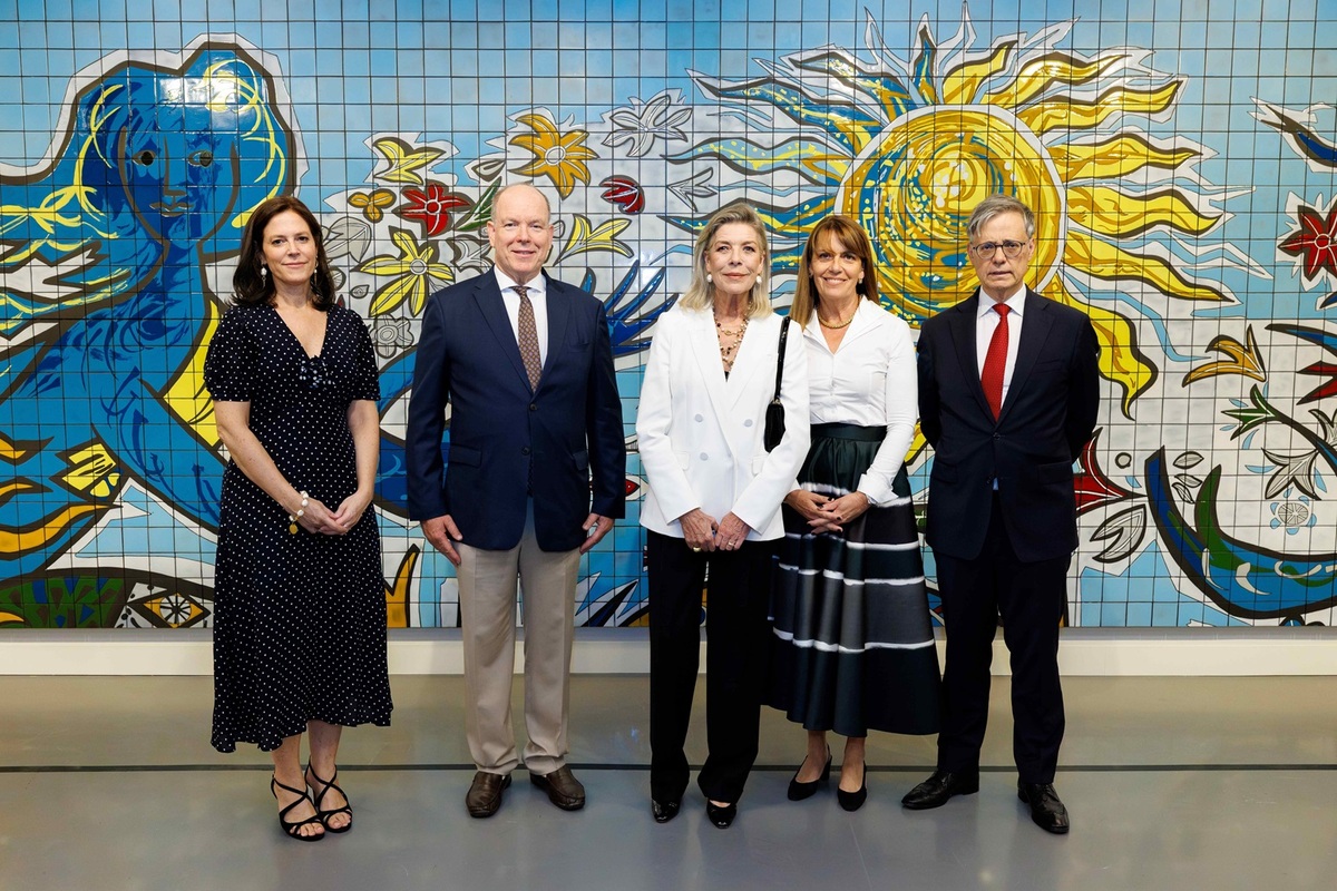monacodailynews's tweet photo. "Mémoire des lieux": at Quai Antoine Ier the exhibition dedicated to the memory and heritage of Monaco: Inaugurated by Prince Albert II and the Princess of Hanover, the exhibition brings together... rt.news.mc/TVp21C https://t.co/1Y4GvnGxB1
