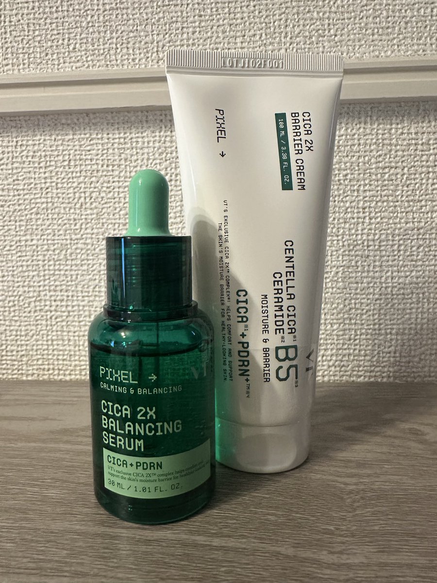 cosme_muueeiy's tweet photo. #VT #VT肌研究所 #CICA2X #ゆらぎ肌
#PR @vtcosmetics_jp
🌱CICA 2X バランシングセラム
🌱CICA 2X バリアクリーム
セラムはさらさらとろみですぐ馴染む
クリームは水分クリームみたいななめらかさだけどしっかり潤いを感じる🤍ピーリング後の鎮静ケアにぴったり◎リードルと組み合わせても🫧 https://t.co/5PwtHWqzpI