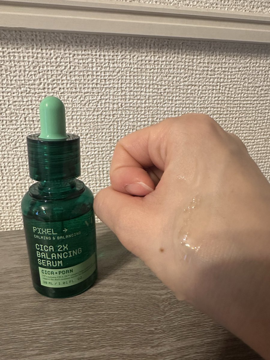 cosme_muueeiy's tweet photo. #VT #VT肌研究所 #CICA2X #ゆらぎ肌
#PR @vtcosmetics_jp
🌱CICA 2X バランシングセラム
🌱CICA 2X バリアクリーム
セラムはさらさらとろみですぐ馴染む
クリームは水分クリームみたいななめらかさだけどしっかり潤いを感じる🤍ピーリング後の鎮静ケアにぴったり◎リードルと組み合わせても🫧 https://t.co/5PwtHWqzpI
