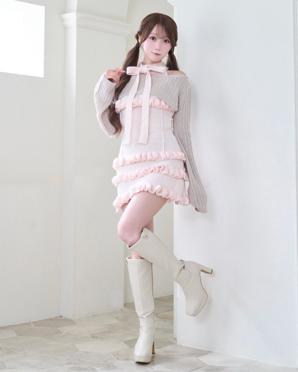 rosemuse_'s tweet photo. ┈𝑛𝑒𝑤 𝑎𝑟𝑟𝑖𝑣𝑎𝑙

"Many frills mini knit o/p set"
color : pink/beige
¥19,800(tax in)

release
⁡⁡↪︎web 10/13(tue) 20:00~
⁡⁡↪︎store 10/14(wed) 11:00~

◾︎pink : 155cm
◾︎beige : 165cm
⁡
#RoseMuse https://t.co/sH7iXpWyNP