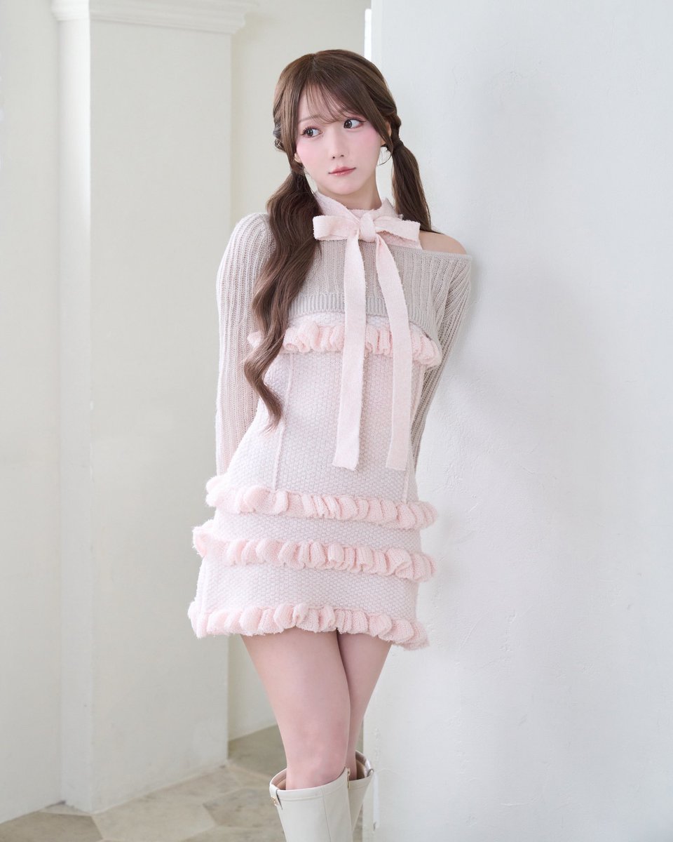 rosemuse_'s tweet photo. ┈𝑛𝑒𝑤 𝑎𝑟𝑟𝑖𝑣𝑎𝑙

"Many frills mini knit o/p set"
color : pink/beige
¥19,800(tax in)

release
⁡⁡↪︎web 10/13(tue) 20:00~
⁡⁡↪︎store 10/14(wed) 11:00~

◾︎pink : 155cm
◾︎beige : 165cm
⁡
#RoseMuse https://t.co/sH7iXpWyNP