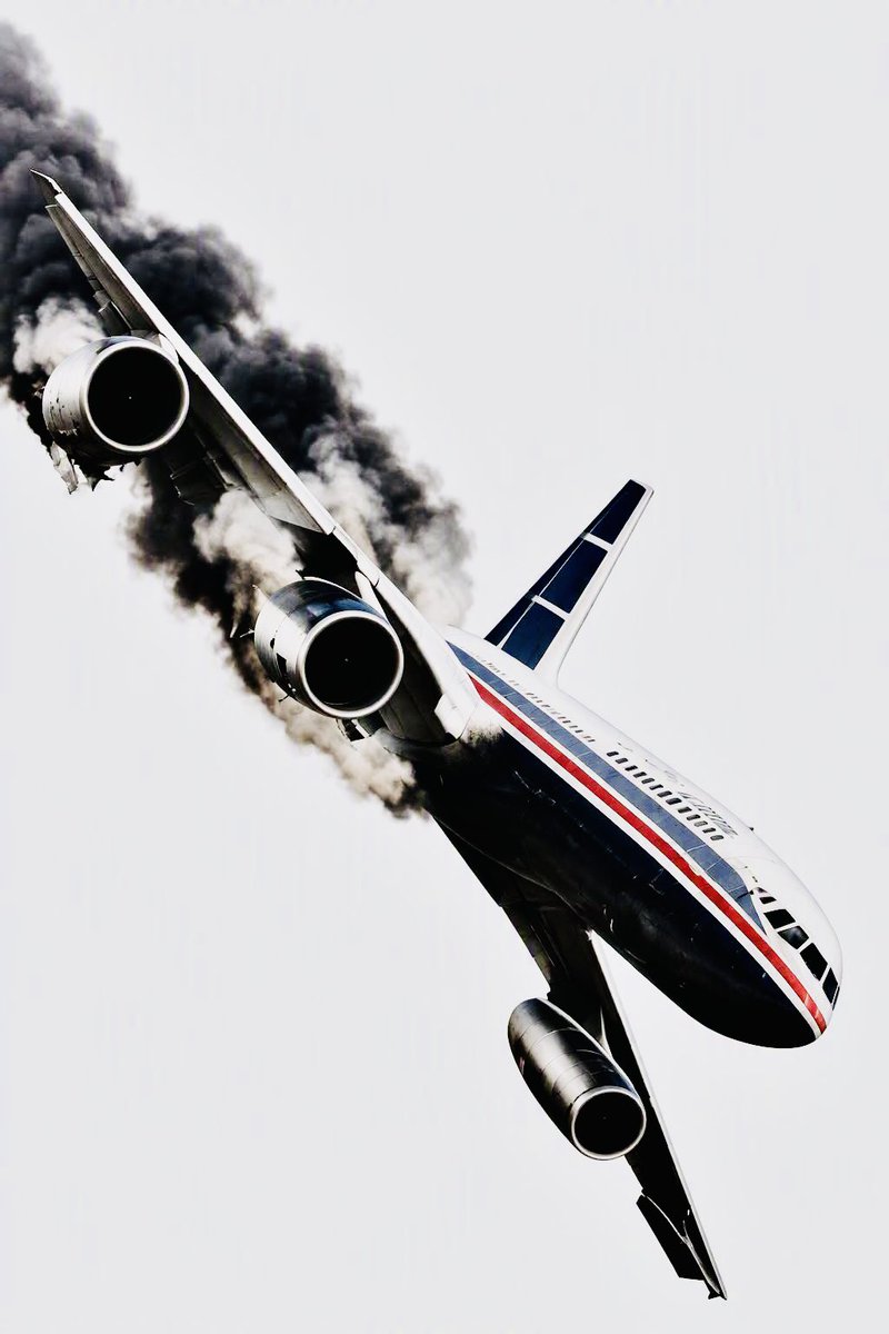 JorgeSutil2's tweet photo. Gloria eterna a las víctimas del acto terrorista perpetrado contra el avión de Cubana de Aviación destruido en pleno vuelo el 6 de octubre de 1976. Vigentes las palabras de #Fidel cuando afirmó: "¡Y cuando un pueblo enérgico y viril llora, la injusticia tiembla!"
#TenemosMemoria https://t.co/5Ial219h5b