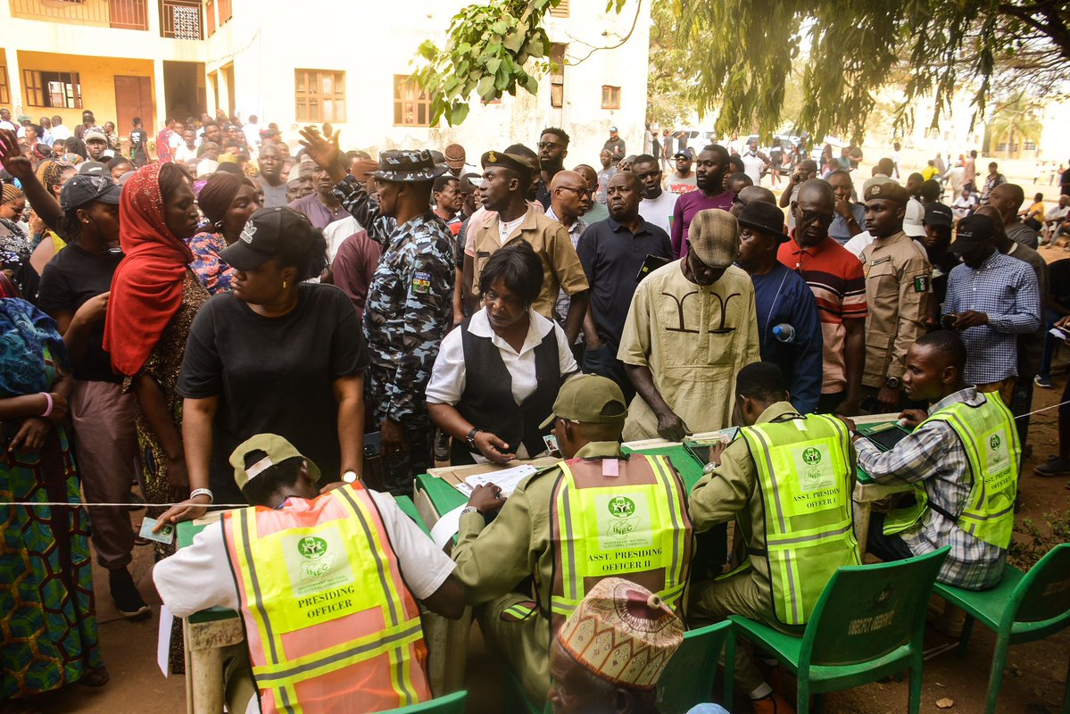 Imranmuhdz's tweet photo. INEC: Nigeria’s voter register hits 103 million 

Top 10 states:

1.  Lagos — 7,488,633
2.  Kano — 6,570,276
3.  Kaduna — 4,662,640
4.  Katsina — 3,876,051
5.  Rivers — 3,736,434
6.  Oyo — 3,588,111
7.  Delta — 3,525,988
8.  Benue — 3,052,225
9.  Ogun — 3,037,981
10.  Bauchi — 3,012,547