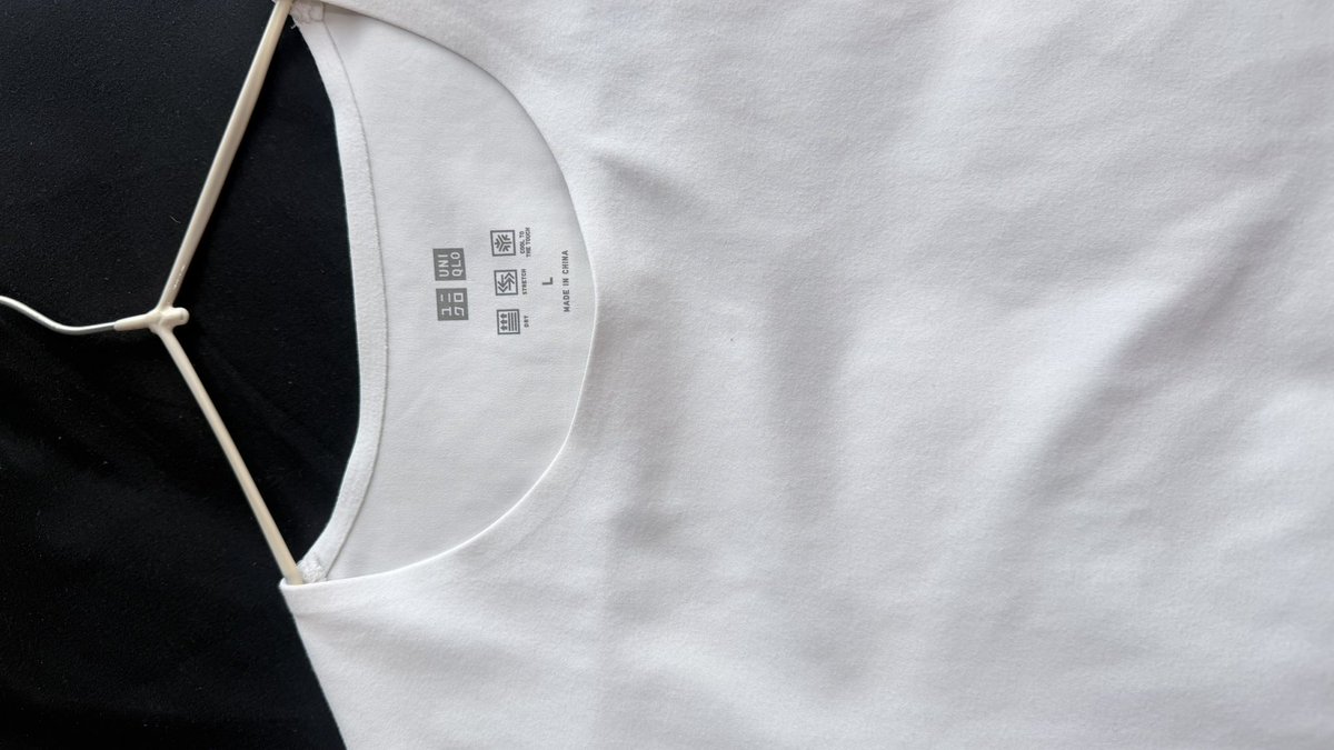 pepipepieee's tweet photo. Uniqlo 200 รวมส่ง ใส่ไปสามครั้ง ตำหนิตรงไม่รู้โดนไรลองเอาไปคลีนเองนะคะ
#ส่งต่อ #ส่งต่อเสื้อผ้ามือ2 #เสื้อผ้ามือ2 #เสื้อผ้ามือสองสภาพดี #เสื้อผ้ามือสองราคาถูก #ส่งต่อเสื้อผ้า #เสื้อผ้ามือสอง #กระเป๋ามือสอง #ส่งต่อเสื้อผ้ามือสอง https://t.co/2BS8vHC5KZ
