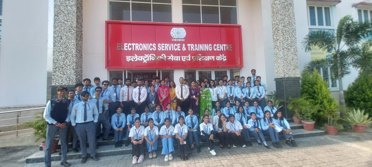 estc_ramnagar's tweet photo. 📷 Industrial Visit to ESTC
We were delighted to welcome the students and faculty of Pal College of Technology &amp; Management to Electronics Service &amp; Training Centre (ESTC), Kaniya, Ramnagar for an insightful Industrial Visit. https://t.co/KBw8TR963v