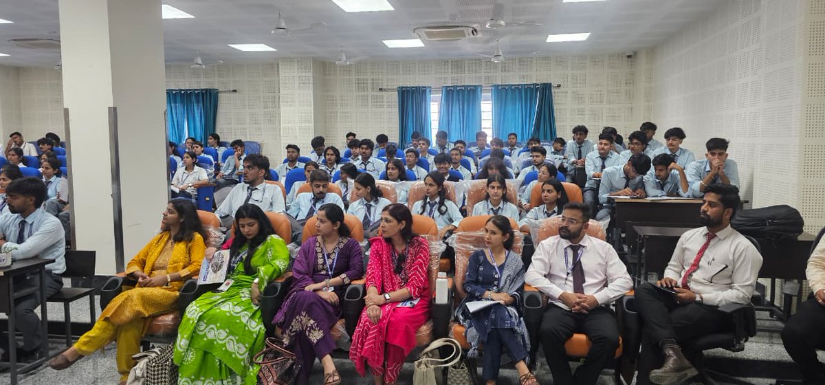 estc_ramnagar's tweet photo. 📷 Industrial Visit to ESTC
We were delighted to welcome the students and faculty of Pal College of Technology &amp; Management to Electronics Service &amp; Training Centre (ESTC), Kaniya, Ramnagar for an insightful Industrial Visit. https://t.co/KBw8TR963v