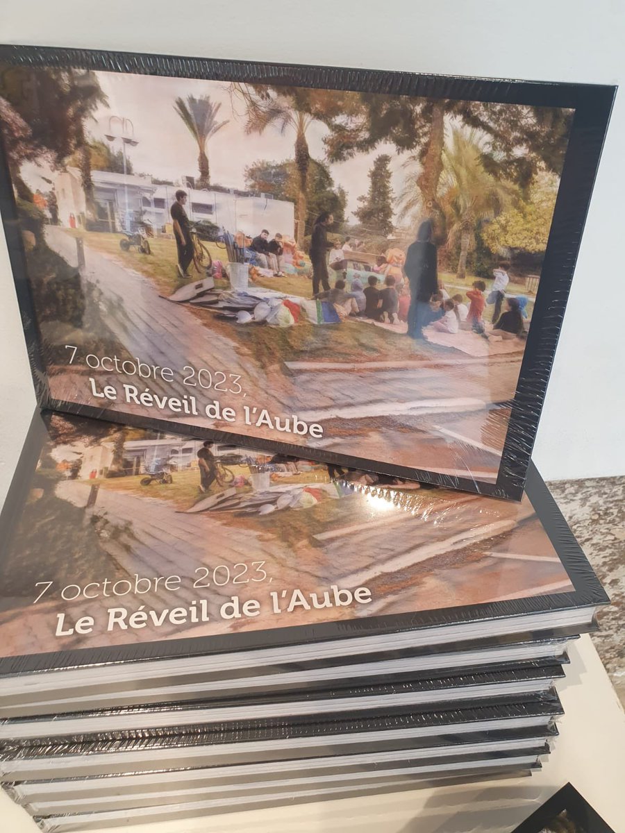 mahorchiche's tweet photo. Très émouvant hommage aux victimes du 7Octobre
Exposition
Chants
Allumage de bougies
De l'horreur du 7 Octobre à la résilience voilà le chemin depuis la Libération des Otages

On n'oubliera jamais !
Merci à tous les bénévoles 🙏

#Gaza #Israel #France  #NeverForget https://t.co/oAYW3BloVB