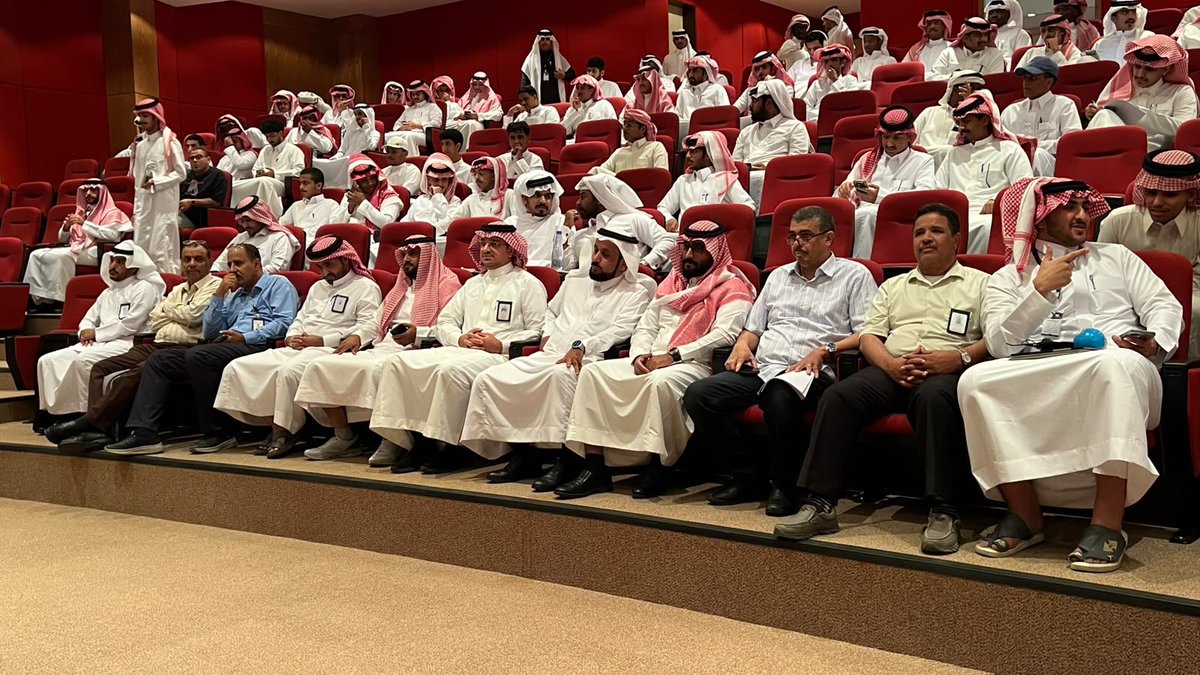 ScienceClub_NU's tweet photo. #لقطات 
بكل فخر، اختتمنا حفل تدشين نادي العلوم الأساسية، بحضور عميد الكلية د. محسن الهمامي، ورؤساء الأقسام وأعضاء هيئة التدريس وأعضاء النادي.
شهد الحفل كلمة العميد، والتعريف بالنادي ومساراته، وعددًا من الفعاليات العلمية على المسرح
شكرًا لكل من شاركنا هذه البداية وساهم في نجاحها. https://t.co/k5fchBWD1b
