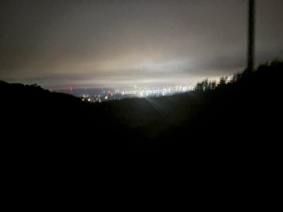 Mrs914ARISU's tweet photo. 夜景が綺麗だったから撮ってみたよ https://t.co/ub4cYxBHQa