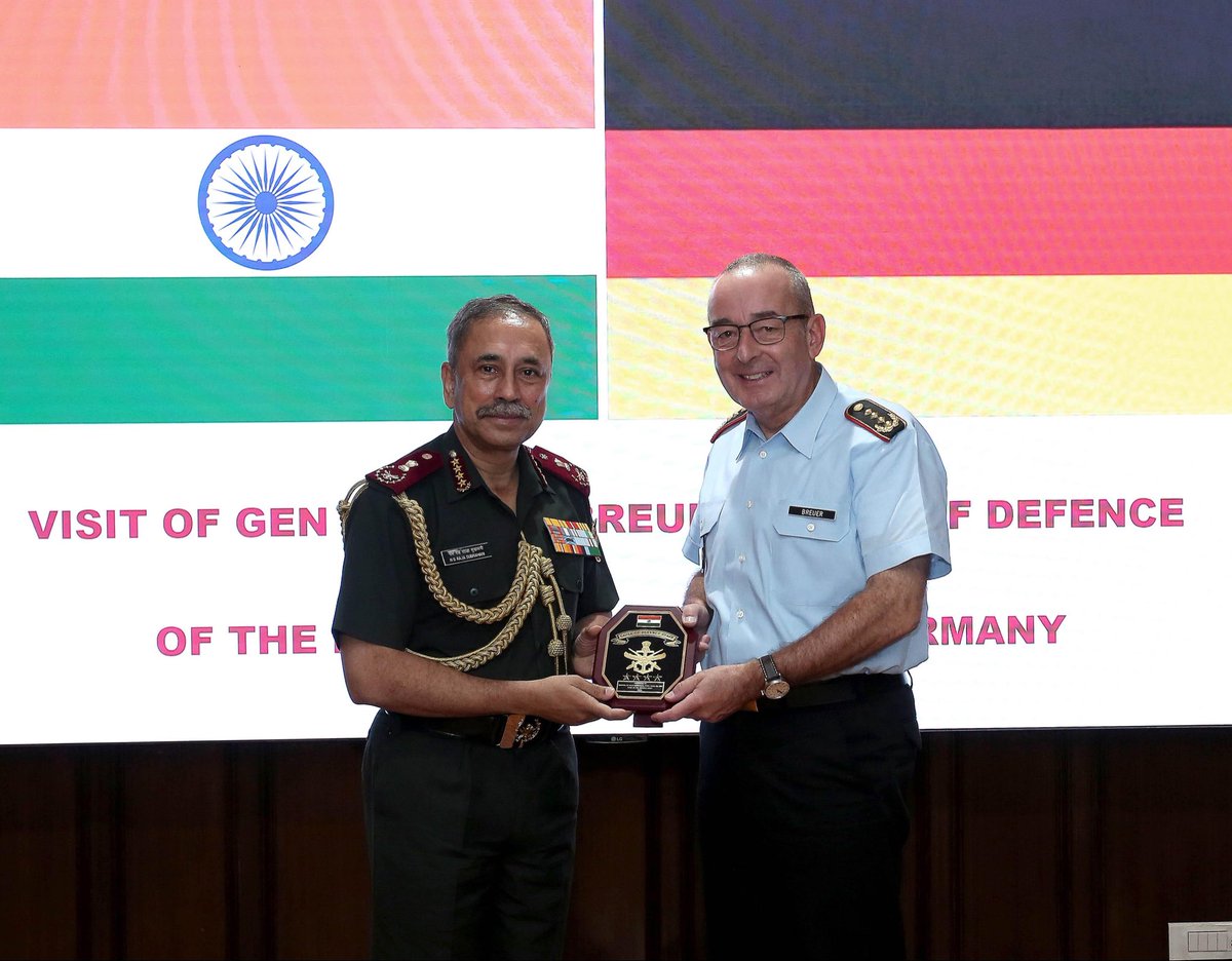 HQ_IDS_India's tweet photo. Gen NS Raja Subramani, #CDS accorded a warm welcome along with a ceremonial guard of honour to General Carsten Breuer, Chief of Defence, #Germany, on his official visit to India on 06 October 2026.

The discussions between the two leaders reaffirmed the enduring #IndiaGermany defence partnership and focused on strengthening military cooperation and deepening strategic & technological engagements.

🇮🇳 🤝 🇩🇪 

@DefenceMinIndia 
@SethSanjayMP 
@SpokespersonMoD 
@MIB_India 
@MEAIndia 
@GermanyinIndia