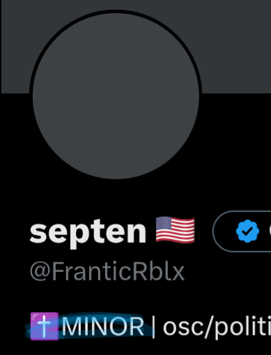 FranticRblx's tweet photo. Hit Tweet follow for more sour cheddar and wavy plus barbecue wavy plus sour cream and onion equals a three layer dip} stack BANGERS I might follow back.. hahaha... #RememberMyName https://t.co/UiJ9nBYgvV