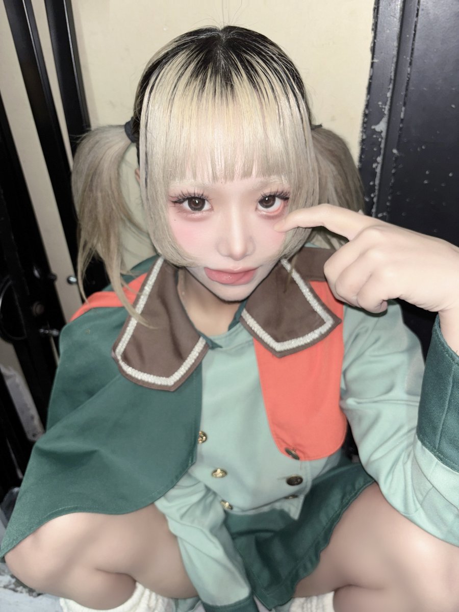 lonlium_shina's tweet photo. 役職: スーパースター https://t.co/OCCfFUQWRK