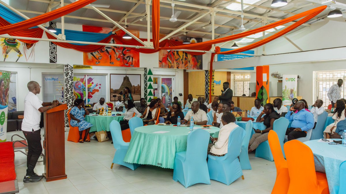 IFDCGlobal's tweet photo. 22 South Sudanese MSMEs, many youth- and women-led, began a 9-month journey with GREBI Cohort 1 on Sept 30. 🌱
From honey and groundnuts to recycling and shea butter, they'll get business development support & mentorship from IFDC & GREBI partners.
#GREBI #SouthSudan #MSMEs https://t.co/h88E2NhKF3