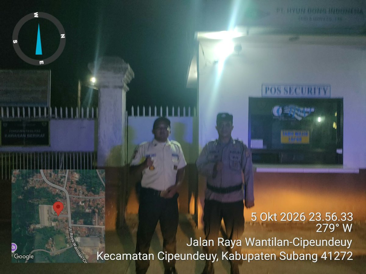 HumassekCpdysbg's tweet photo. Kegiatan Patroli dialogis menyampaikan himbauan kepada SATPAM Perusahaan 

SUBANG, Senin (05/10/26) Personil Patroli Samapta Polsek Cipeundeuy laksanakan Patroli dialogis menyampaikan himbauan kepada SATPAM Perusahaan di Wilayah hukum Polsek Cipeundeuy Kec. Cipeundeuy Kab. Subang https://t.co/9Z5J4EgMSr