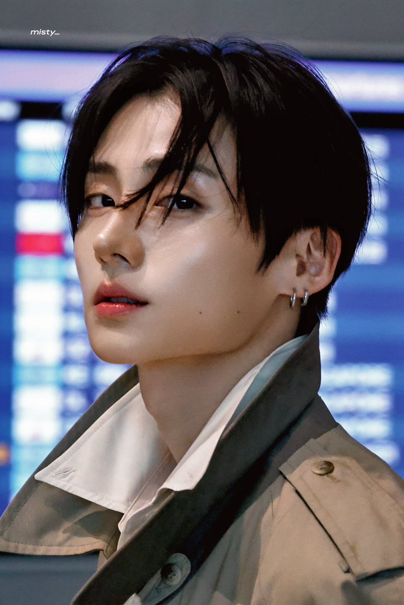 wonyangiful's tweet photo. the urge to fight everyone including ald1 rn just to have this gorgeous man https://t.co/Yn5GnQ7XhK