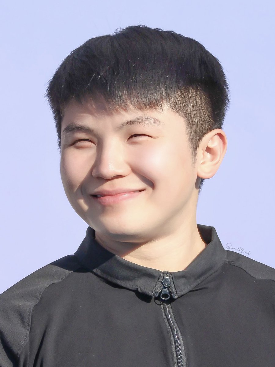 wood12nwl's tweet photo. 261002 지상군페스티벌 로드퍼레이드 계룡 Day2

지후니가 항상 웃을수있길..🍀️️️️🩵

#우지 #WOOZI #ウジ 
#세븐틴 #SEVENTEEN #이지훈 https://t.co/KPYTn7ENi5