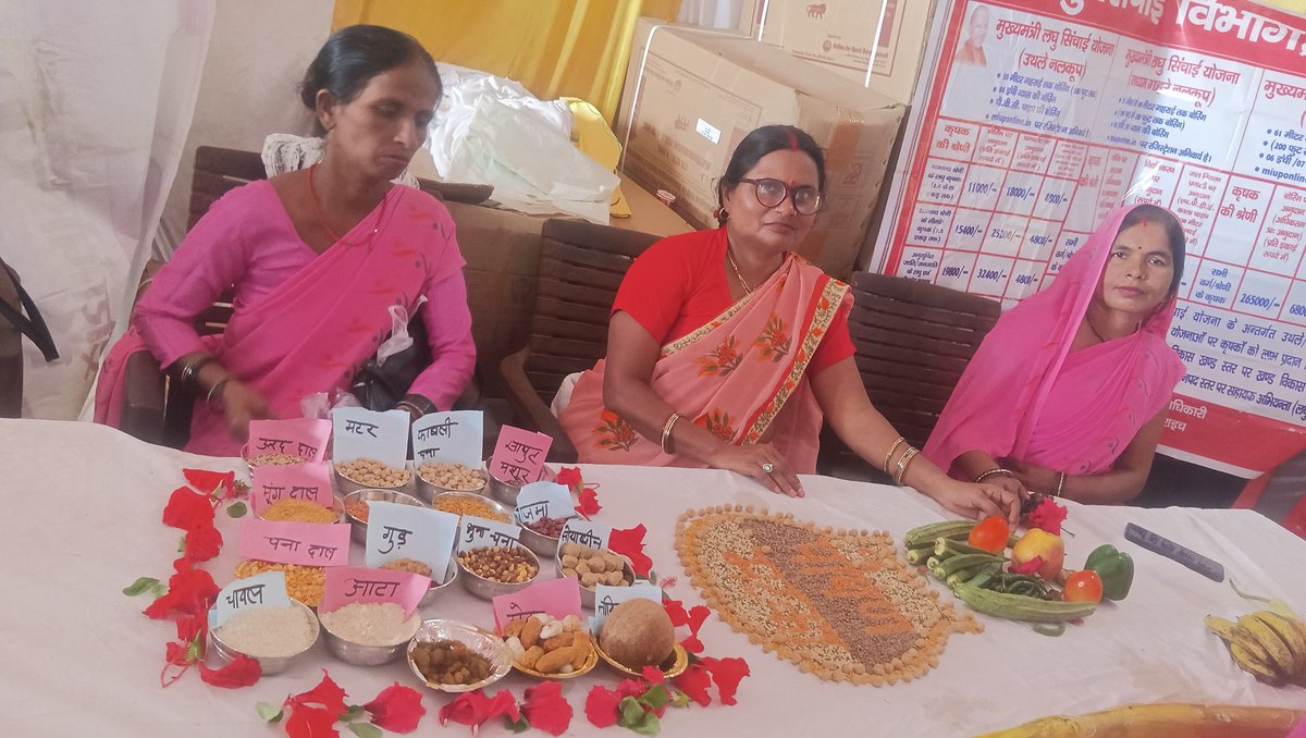 ICDSBAHRAICH01's tweet photo. जीवन के प्रथम 1000 दिन — स्वस्थ भविष्य की मजबूत नींव!
पोषण माह के तहत धात्री माताओं को स्तनपान, संतुलित आहार और स्वच्छता के प्रति जागरूक किया जा रहा है। स्वस्थ माँ, सुपोषित बच्चा।
 #First1000Days #SewaSankalp #BalVikasBahraich #NutritionFirst https://t.co/XmAy02ICmP