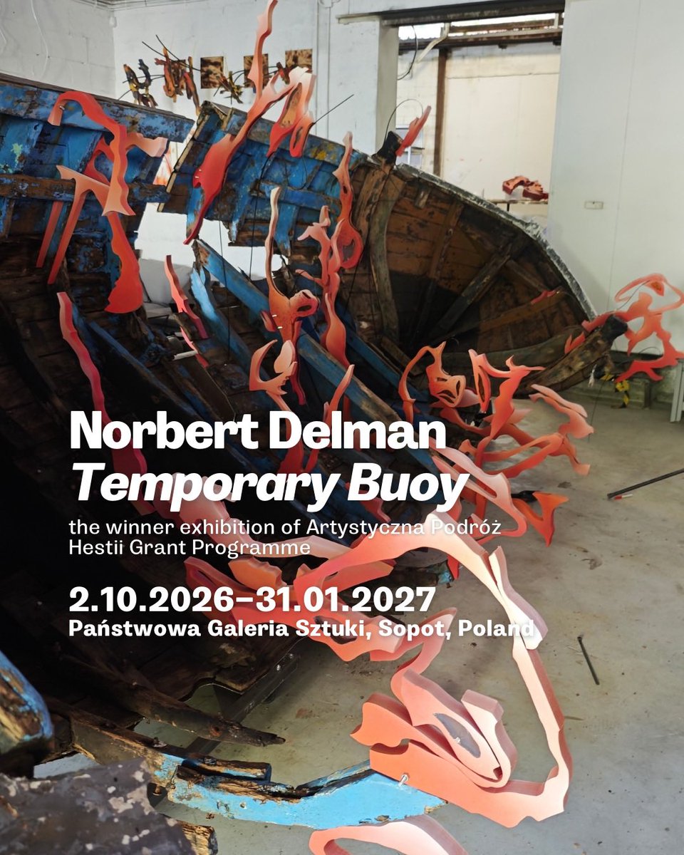 Lynx_art's tweet photo. Norbert Delman’s “Tymczasowa pława” at Państwowa Galeria Sztuki in Sopot centres on a seven-metre boat, transforming its wreckage into a site for imagined forms of life and reflecting on decay, regeneration and ecological change.

On view until 31 January 2027. https://t.co/4vDIBt3zPg