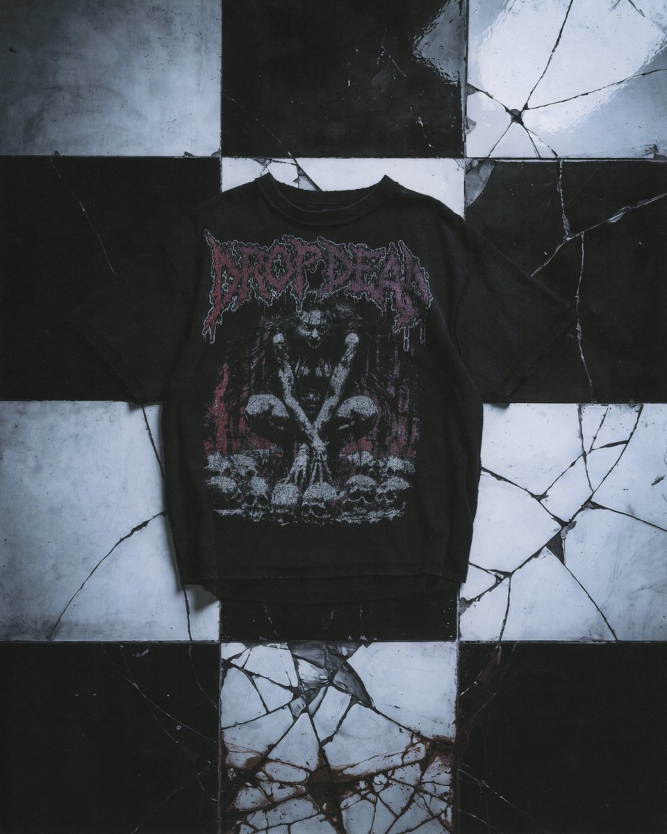 DropDeadUK's tweet photo. sick new tees https://t.co/XBHzGq1dWU