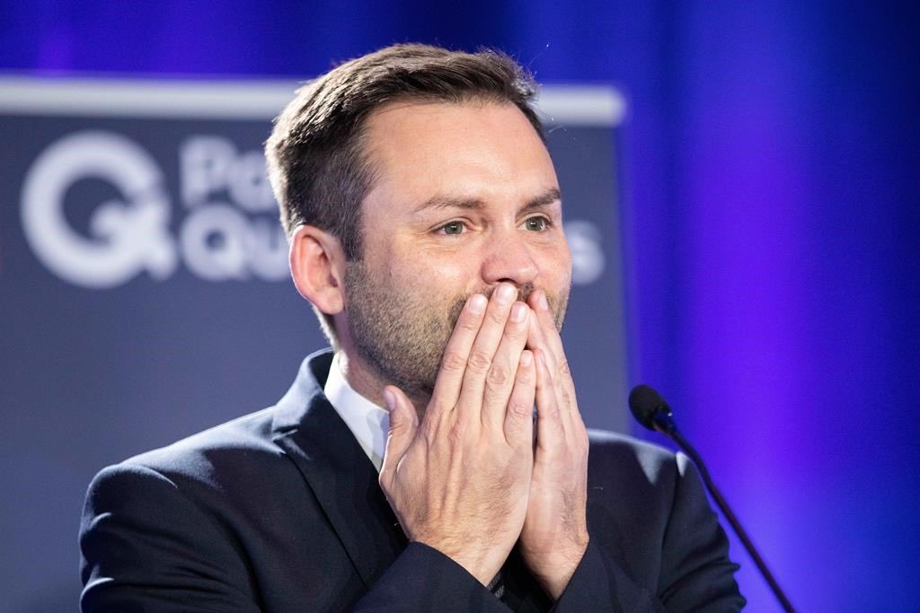 BoucharaCharly's tweet photo. « Ça ne pourra pas toujours ne pas arriver. Nous entrerons là où nous sommes déjà, car il n’est pas question de laisser tomber notre espérance ». Gaston Miron. @PaulPlamondon https://t.co/RSI2MBDDSj