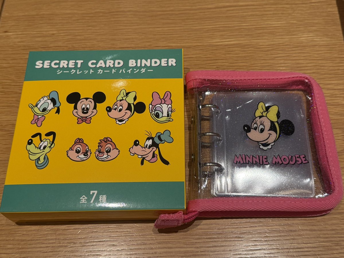 cnyrrr3's tweet photo. ディズニーストア　シークレットカードバインダー　交換

【譲】ミニー
【求】ミッキー

大阪手渡し優先で探しております。
リプもしくはDMまでお願いいたします◎ https://t.co/pvZ2B41VzN