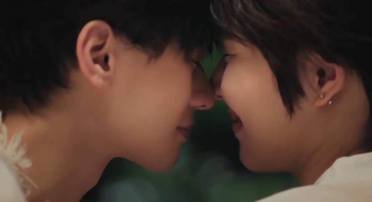 blusyddeonu's tweet photo. LINDO LINDO LINDO
#KhemjiraForeverTheSeries https://t.co/sgq20kQANL
