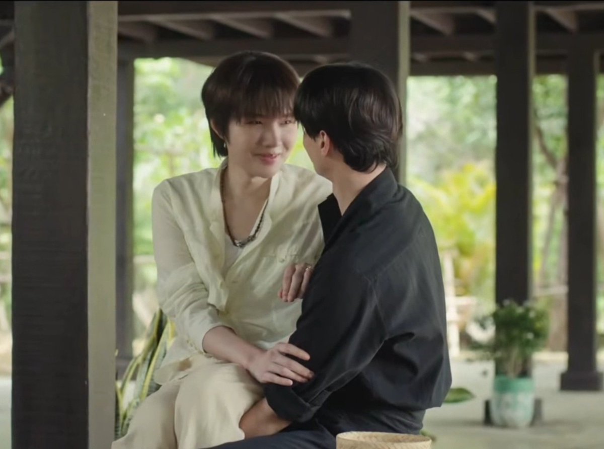 blusyddeonu's tweet photo. LINDO LINDO LINDO
#KhemjiraForeverTheSeries https://t.co/sgq20kQANL