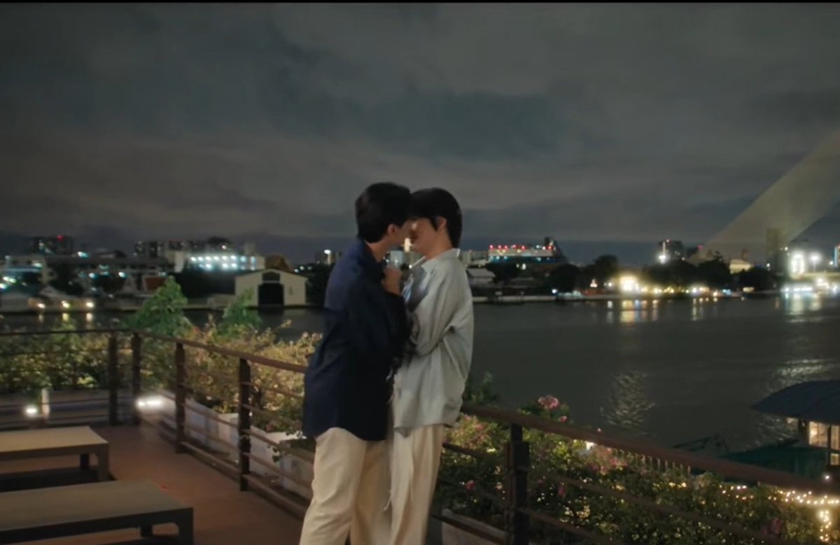 blusyddeonu's tweet photo. LINDO LINDO LINDO
#KhemjiraForeverTheSeries https://t.co/sgq20kQANL