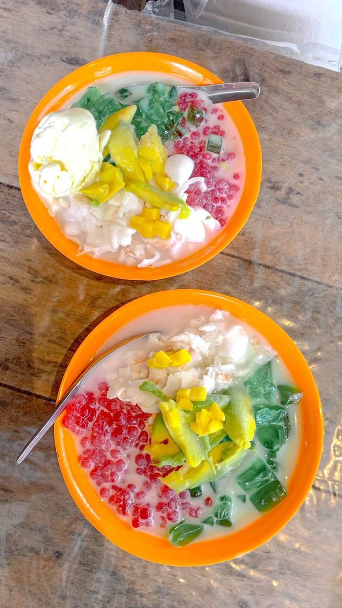 hopefulhob's tweet photo. ES TELER 🆚 ES PISANG IJO

jagoan kalian yang mana nih? 🥵 https://t.co/VQQ1FuOU59