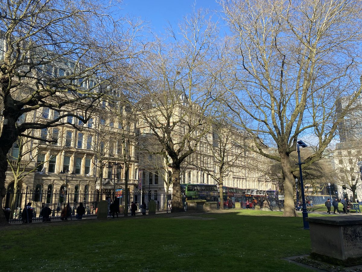 VemFings's tweet photo. @createstreets I do think when you post this sort of thing you should also highlight that the city has kept, thankfully, quite a lot of more intimate buildings and streetscape. https://t.co/yILRtkMWx8