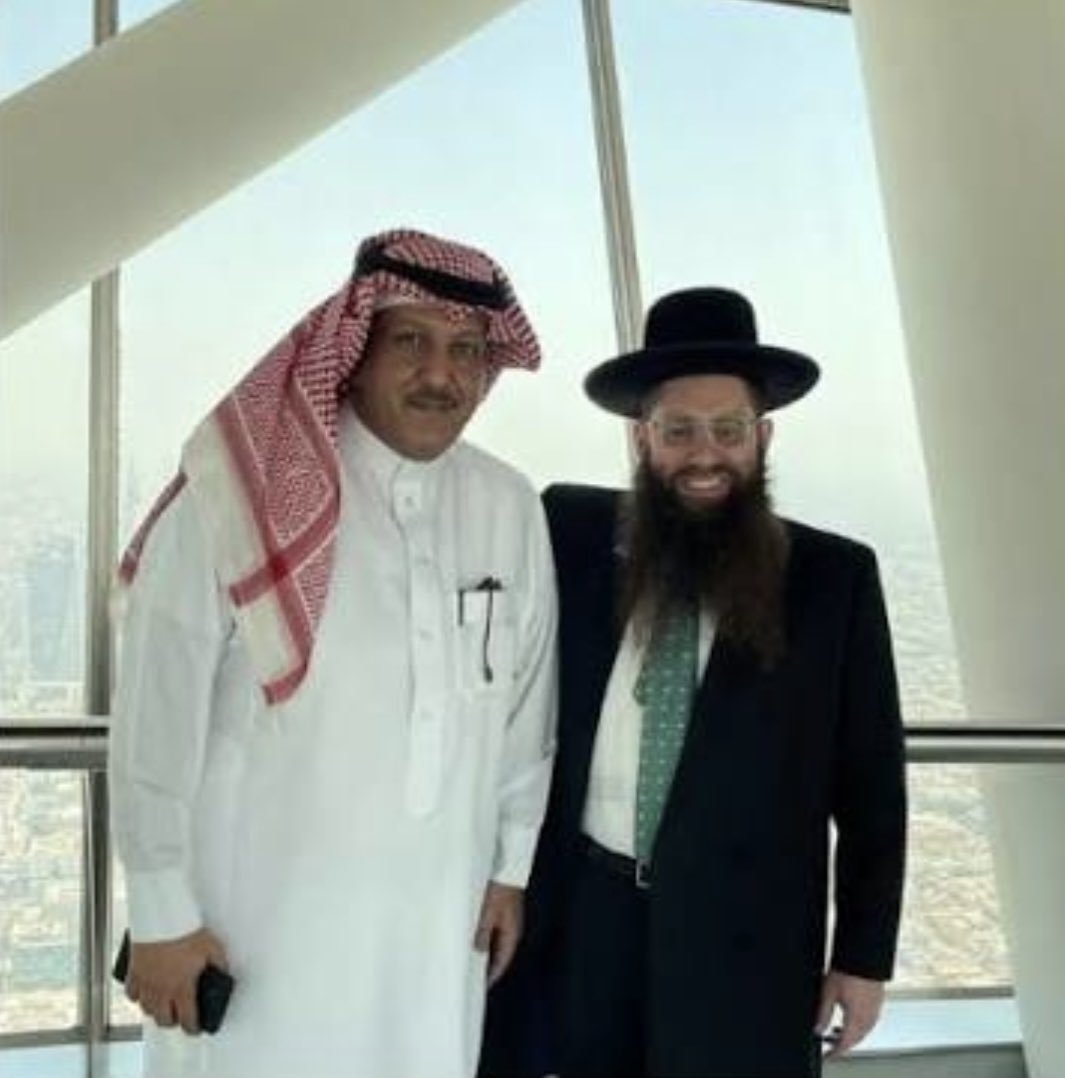 0dGi4's tweet photo. @alfaa4455 ياعاطله انتم صهاينه ياتعوسيه فسويه
بعد مارسلو تعاوسه وفشلو
رسلو تعوسيات شق صف الجنوبي بعيد عن شنبك يارصاصيه 😂😂😂 https://t.co/BrmlPPx3g6