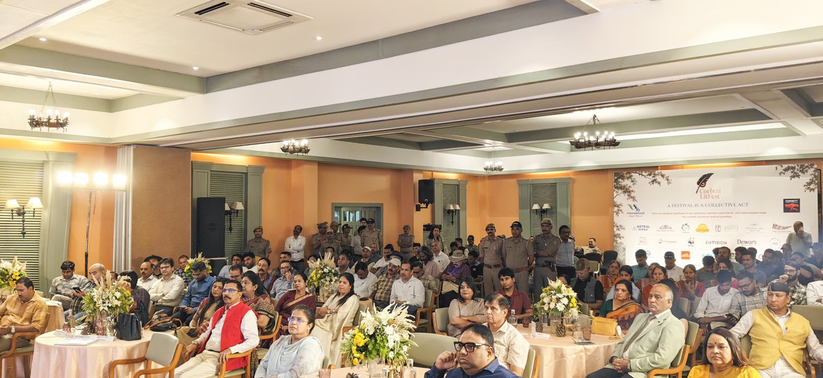 SubodhUniyal1's tweet photo. आज रामनगर, नैनीताल में आयोजित Corbett Literature Festival के प्रथम संस्करण में सहभागिता की।

इस तीन दिवसीय महोत्सव में साहित्यकारों, वैज्ञानिकों, फोटोग्राफरों, इतिहासकारों, संरक्षणवादियों एवं कहानीकारों के साथ प्रकृति एवं वन्यजीवन, हिमालय, उत्तराखंड, संस्कृति एवं विरासत से जुड़े विषयों पर संवाद का अवसर मिला।

कॉर्बेट केवल एक पर्यटन स्थल नहीं, बल्कि प्रकृति, वन्यजीवन और समृद्ध सांस्कृतिक विरासत से जुड़ी एक विशिष्ट पहचान है। इसी प्राकृतिक परिवेश में आयोजित यह महोत्सव विचारों, अनुभवों और नई दृष्टि के आदान-प्रदान का सुंदर मंच प्रदान करता है।

उत्तराखंड की प्राकृतिक एवं सांस्कृतिक विरासत को साहित्य, संवाद और अनुभवों के माध्यम से देश-दुनिया तक पहुंचाने की दिशा में Corbett Literature Festival एक सार्थक पहल है।