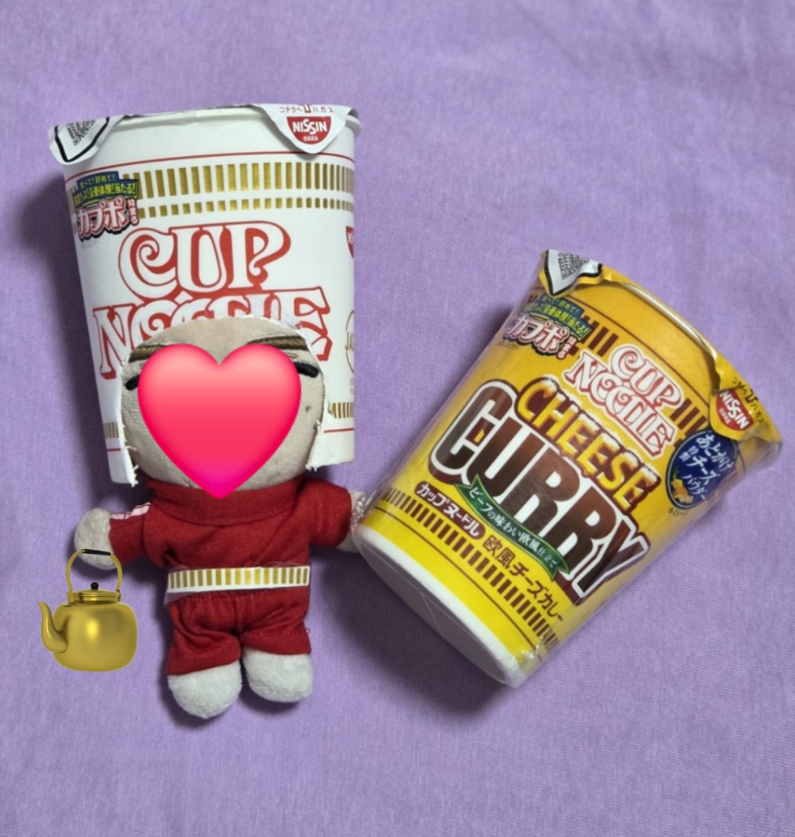 geeejeeeg's tweet photo. カップヌードルをぬいに被せたいおかしな皆様
・お湯いれない方が洗いやすい為中身は別のお椀で食べる
・洗剤で2～3回洗い、念のためｱﾙｺｰﾙｽﾌﾟﾚｰ等で拭きあげると安心
・切るならキッチンバサミが🙆‍♀️
カップめっちゃ頑丈。カッターより文具ばさみよりキッチンバサミ
#カプポ https://t.co/p7GacLjWzt