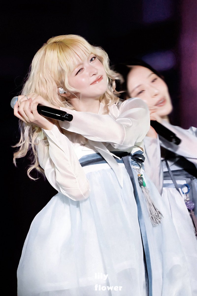 LilyFlower_chu's tweet photo. 261006 불후의명곡

#엔믹스  #릴리
#NMIXX #LILY https://t.co/59a3ZUd8mj